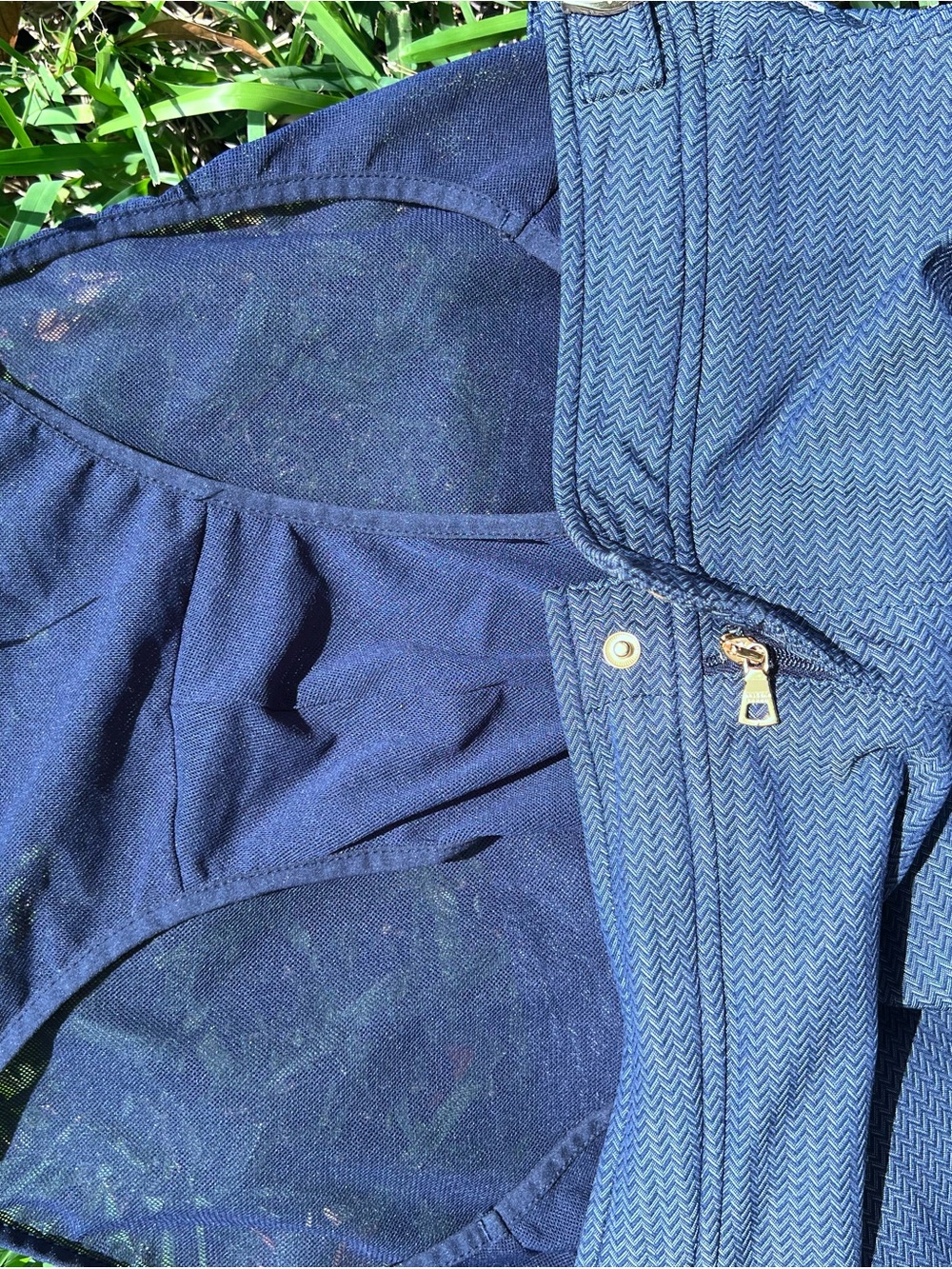 Rare Orlebar Brown Navy Textured Flat Front Shorts - Limited Edition - Picture 9 of 11